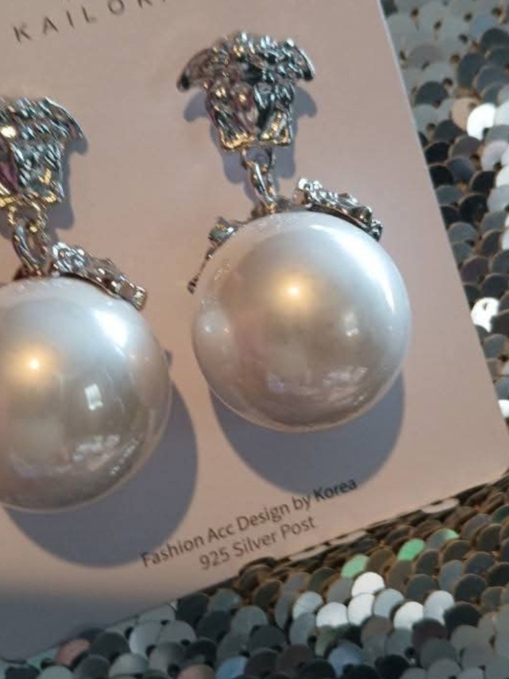 White Pearl Drop Earrings with SilverMedusafashion Jewelry